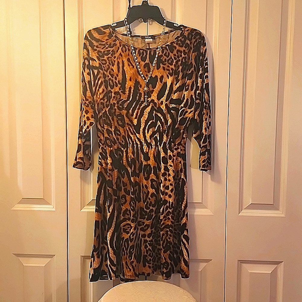 Dress, size M, Leopard color style